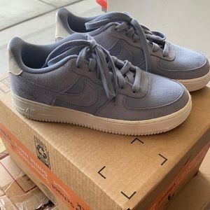 Unisex blue nikes boys 6.5
